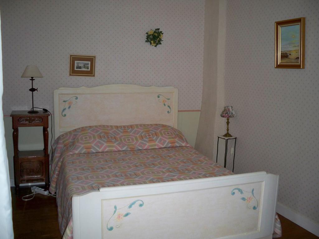 Gite De La Caminais Pleurtuit Стая снимка
